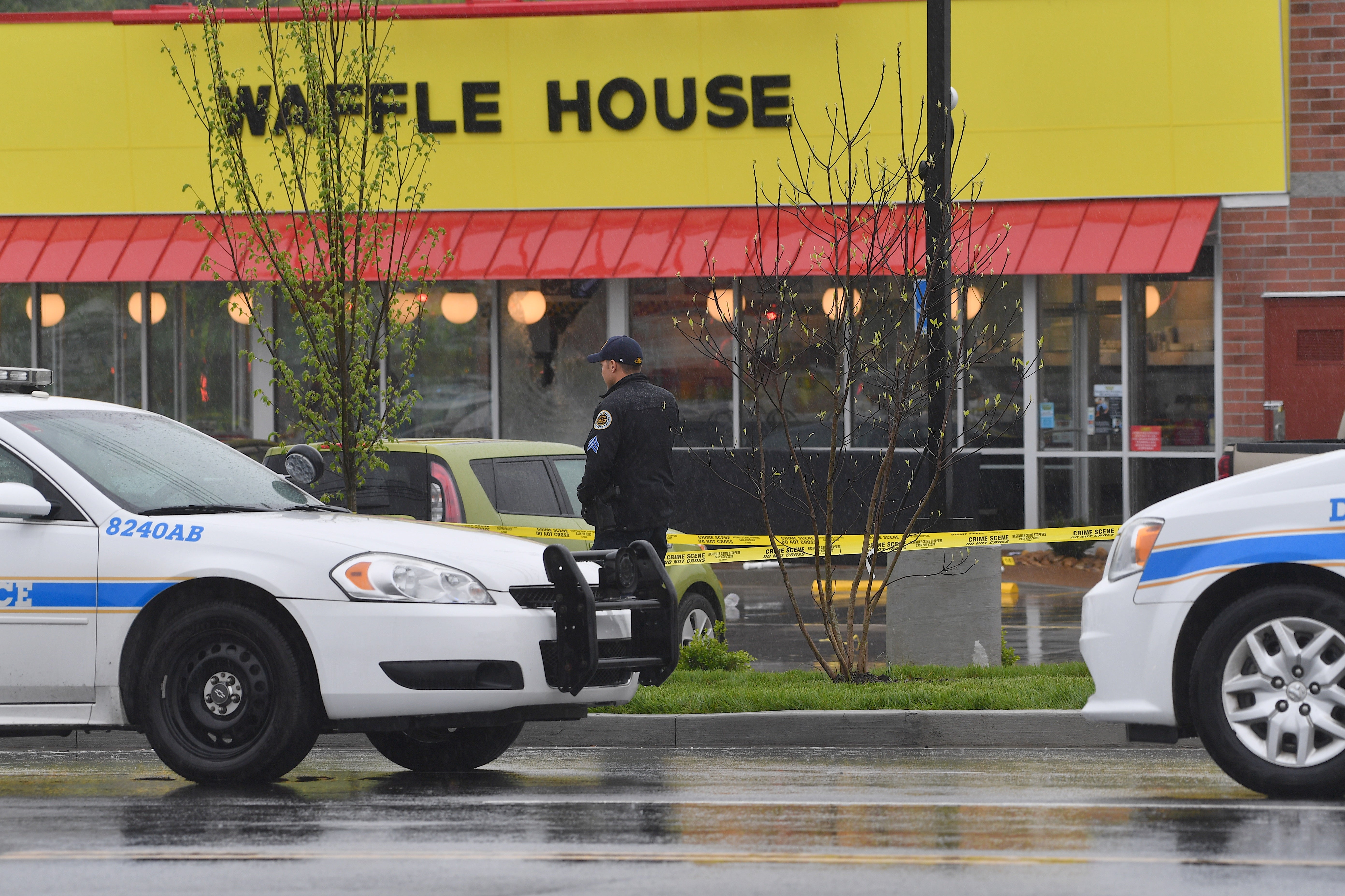 Naked Gunman Killed 4 At Tennessee Waffle House
